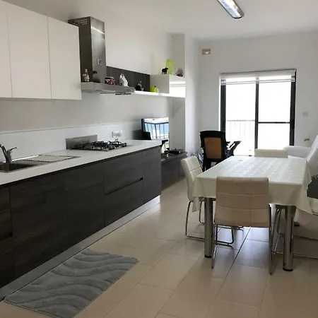 Modern With Sea View Apartment *