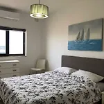 Modern With Sea View Apartment *