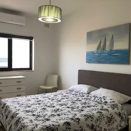 Modern With Sea View דירה *