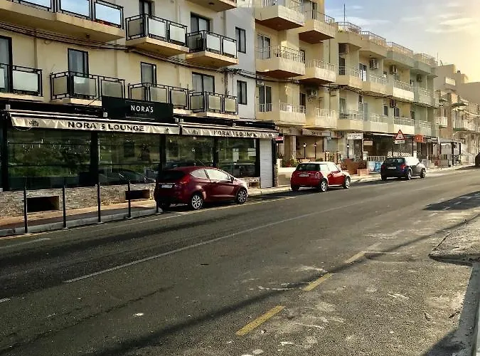 Modern With Sea View 아파트 멜리에하