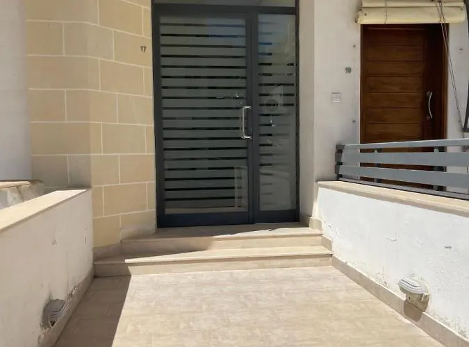 Modern With Sea View 아파트 *